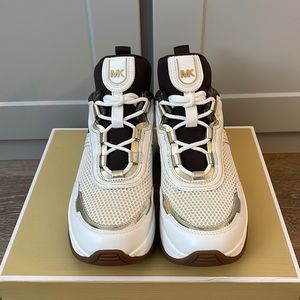 Olympia Mesh and Metallic Logo Trainer